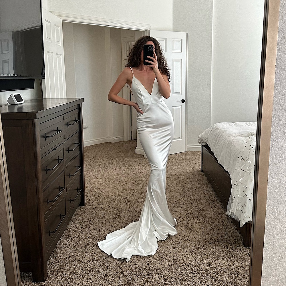 V-Neck Mermaid Wedding Dress